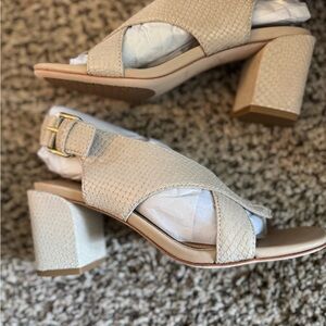 Donald J. Pliner Cream Sandals Elegant Shoes